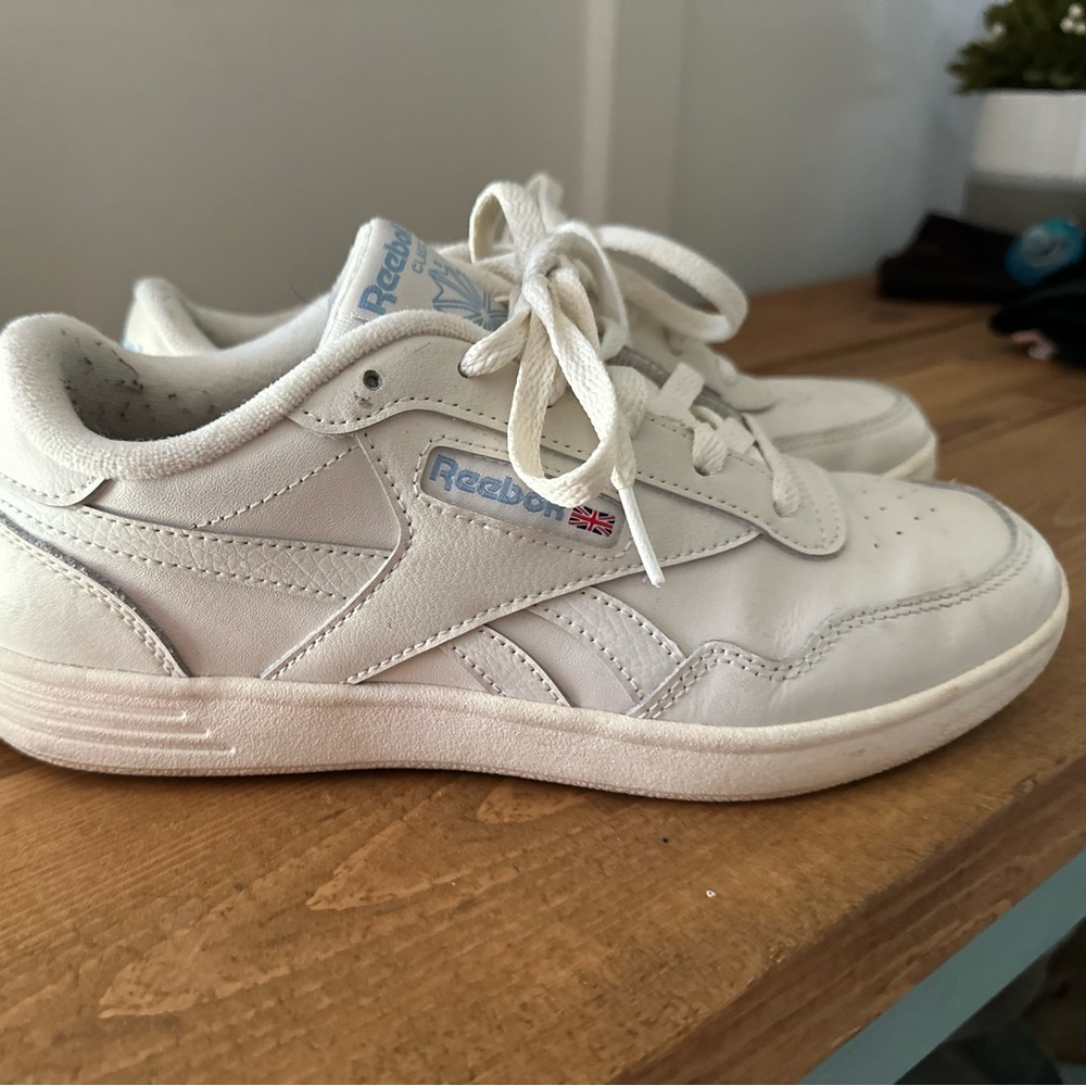 Reebok Tennis Shoes Size 8 Women’s